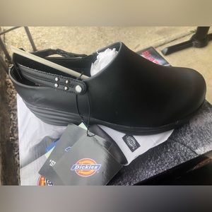 Dickies medical footwear